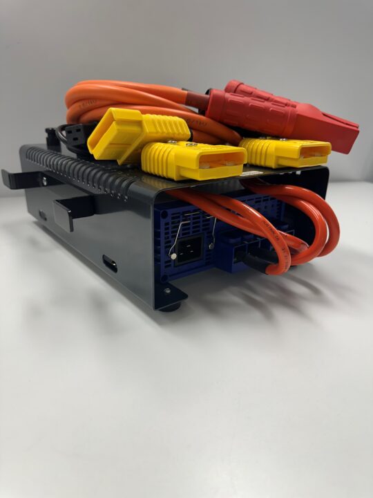 BCD-12120B 12 Volt 120 amp Charger / Power Supply Includes 2 x 3 Metre charge Cables